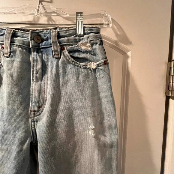 ~Abercrombie & Fitch~ Jeans - Size 25 - Picture 4 of 10